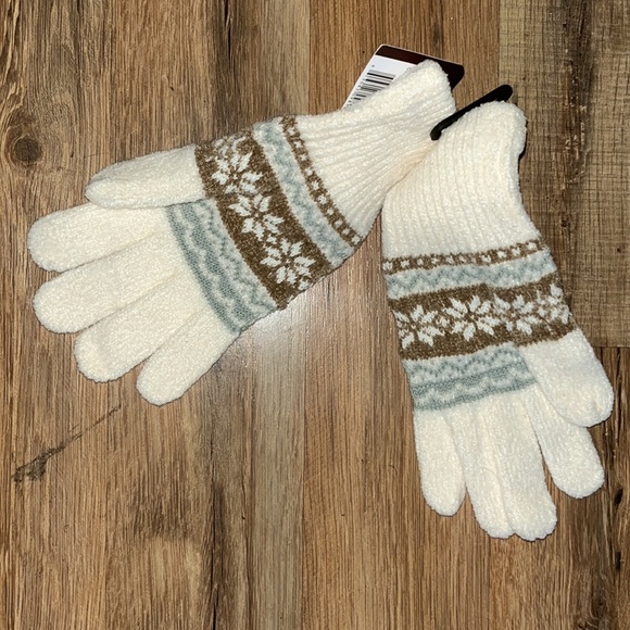 NWT Winter Gloves - Picture 2 of 2